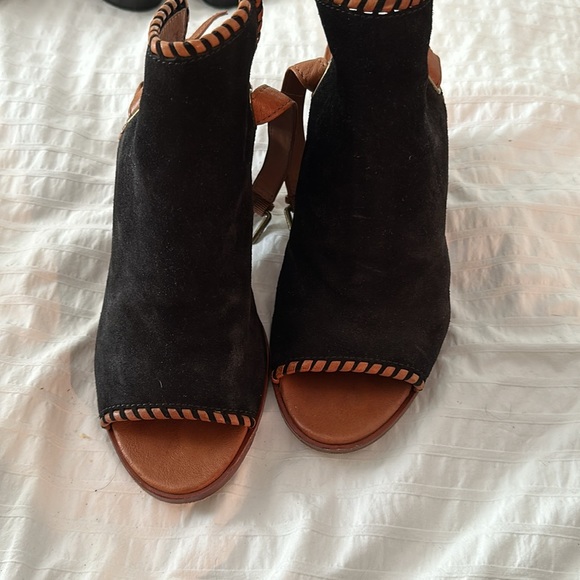 Frye Suede Strap Heeled Sandals - Picture 4 of 5